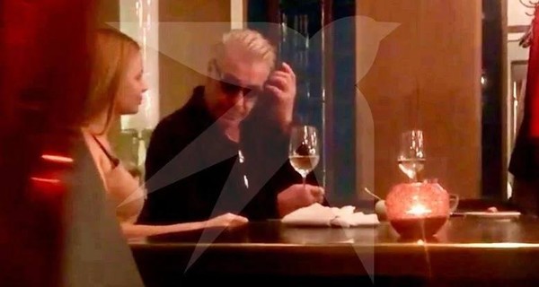 Ужин при свечах: лидера группы Rammstein  Тилля Линдеманна заметили в компании модели Playboy Валерии Коваленко