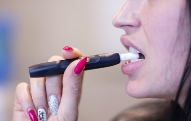 Рада предлагает запретить рекламу е-сигарет