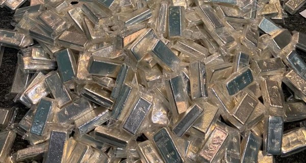 СБУ изъяла более 800 килограммов серебра у преступной группы, которая, возможно, финансировала т.н. 