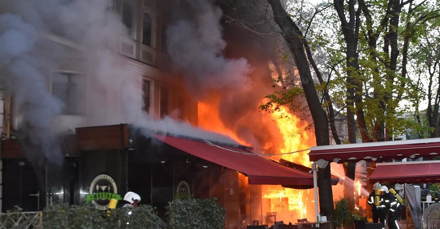 В Одессе несчастье - сгорел ресторан 