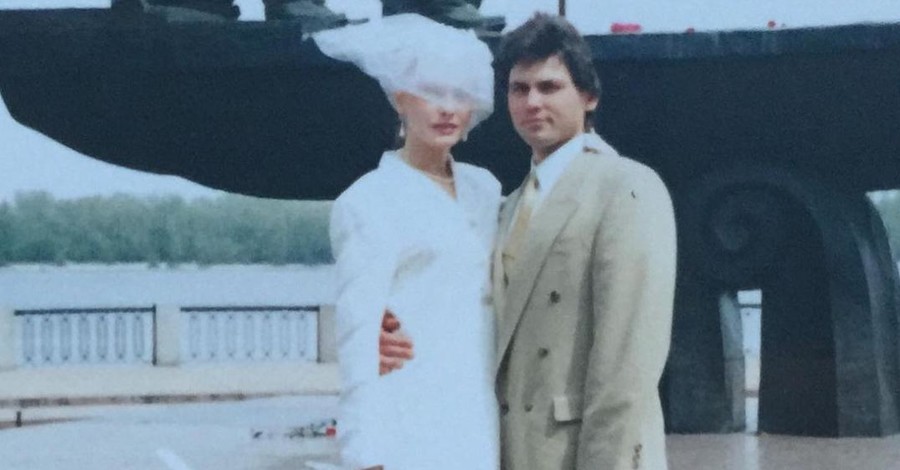 Ольга Сумская и Виталий Борисюк поделились архивными снимками в честь серебряной свадьбы 