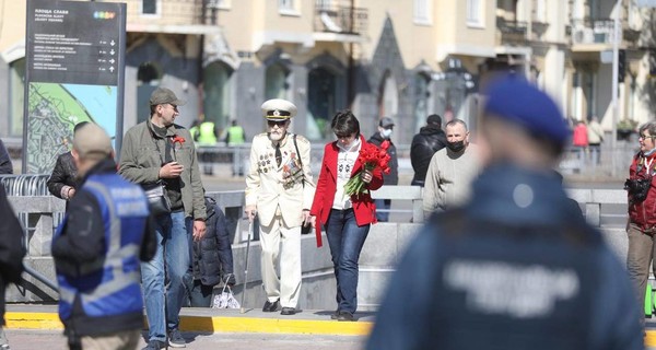 Нарушения 9 мая: в Одессе использовали георгиевские ленты, а в Киеве - нацистское приветствие 