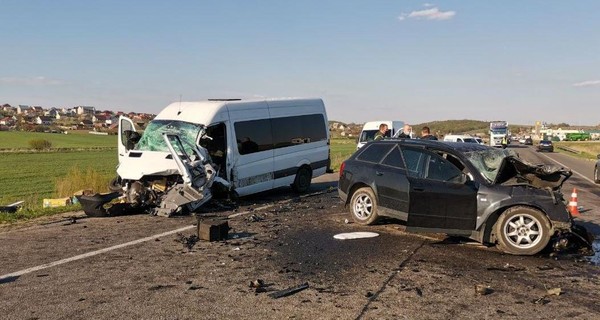 На Ровенщине в жутком ДТП погибла семья с младенцем
