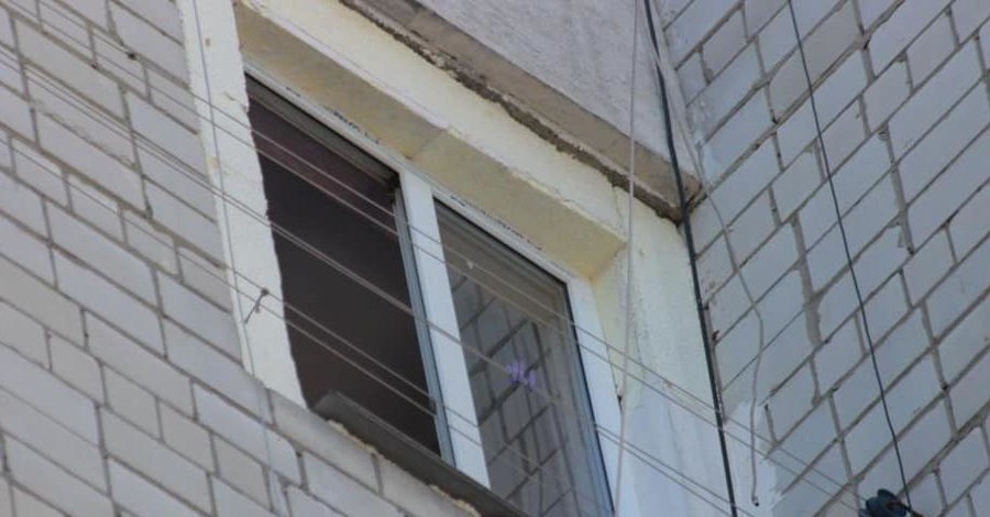 Во Львове задержали мать выпавшей с восьмого этажа двухлетней девочки