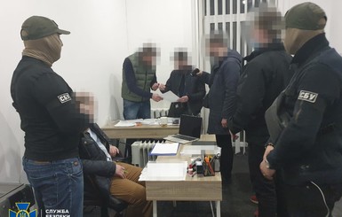 В Днепре адвокаты продавали криминальным группировкам информацию о грядущих обысках и арестах