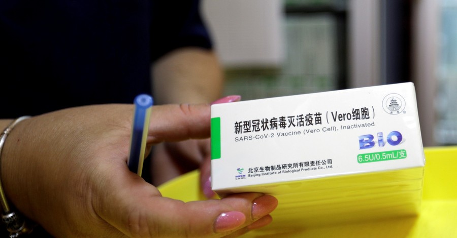 Китаец, вакцинировавшийся в Украине: Прочитал сообщение посольства, что можно получить прививку, и записался