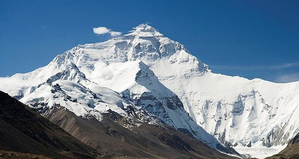 На Эвересте погибли двое альпинистов, пытаясь покорить самую высокую вершину мира