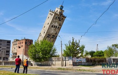 В центре Харькова подорвали башню элеватора