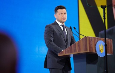Президент на открытии форума “Украина 30. Цифровизация” пообещал режим paperless с конца августа