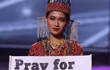 Мисс Мьянма выиграла спецприз за лучший национальный костюм 