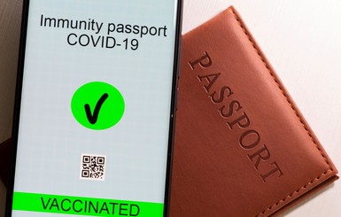 Ковид-паспорта: в Британии уже выдают, а в Украине боятся кражи данных
