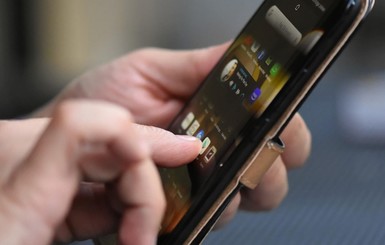 В Украине презентовали программу, которая позволит школьникам учиться в смартфонах