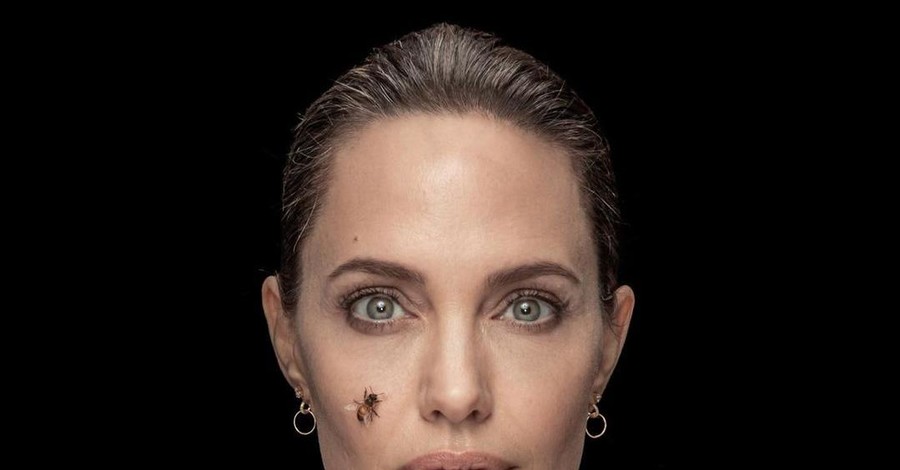 Анджелина Джоли устроила фотосессию с роем пчел для National Geographic