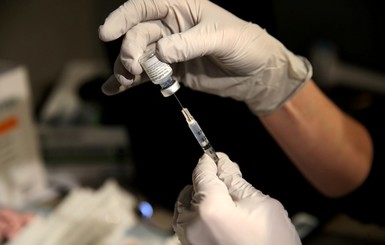 Первая партия вакцины Pfizer, о которой договорился Зеленский, прибудет в Украину 26 мая