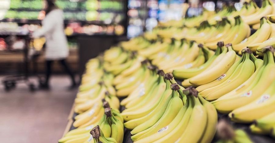 Медики рассказали, какие бананы полезнее: зеленые или спелые