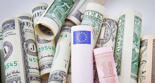 Курс валют на сегодня: доллар ослаб, а евро резко упал