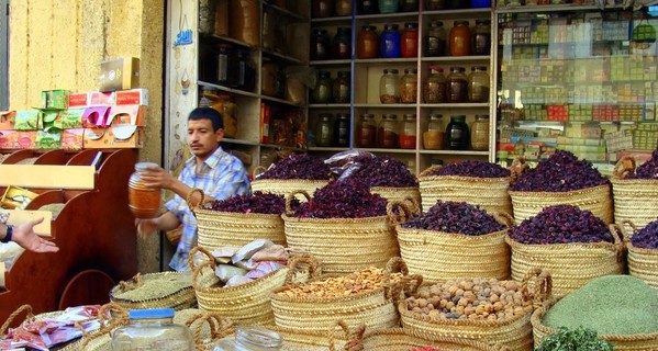 С 1 июня Египет снимет ограничения для кафе, ТРЦ и магазинов