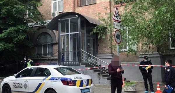 В центре Киева бизнесмены устроили стрельбу, ранены два человека