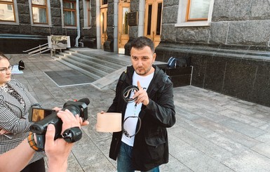 Обидевший Мендель журналист опроверг, что будет новым пресс-секретарем Зеленского