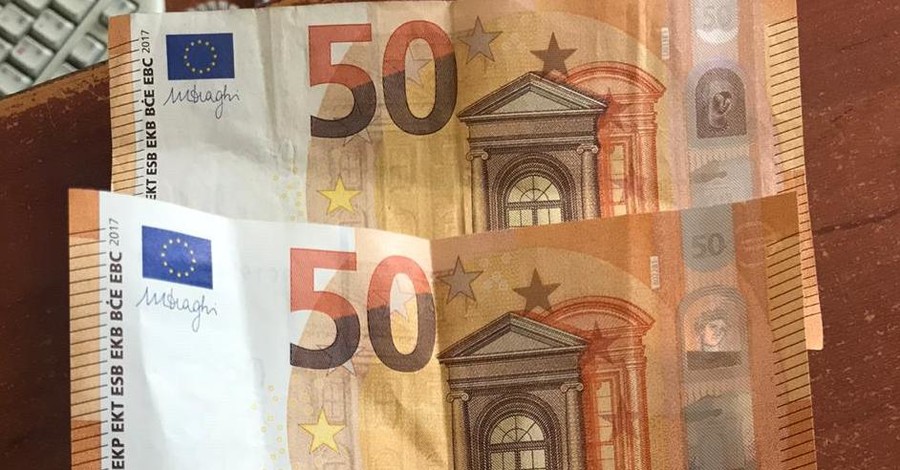Курс валют на сегодня: доллар остановился, евро продолжает падать
