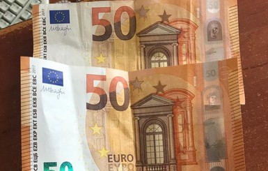 Курс валют на сегодня: доллар остановился, евро продолжает падать