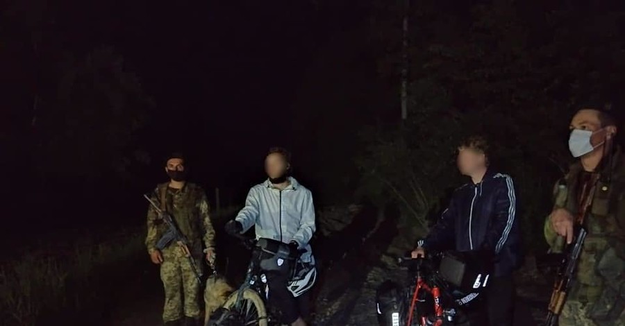 Немецкие велосипедисты нарушили границу Украины - думали, они все еще в ЕС