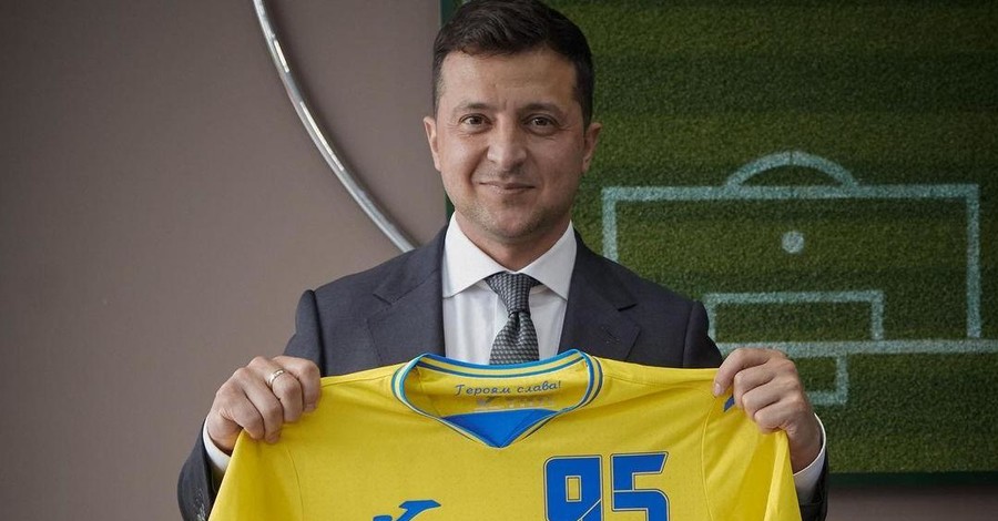 Зеленский о новой форме сборной Украины: Она умеет шокировать
