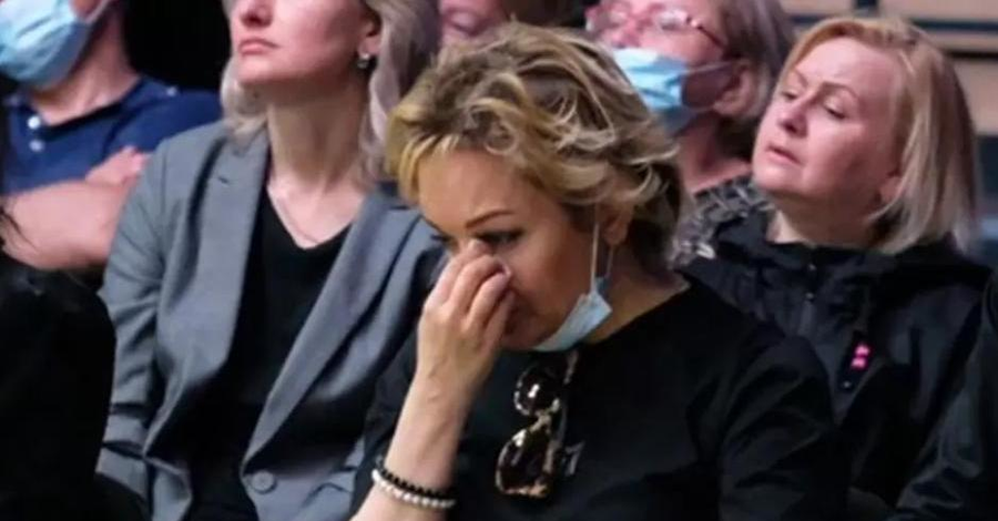 На похороны Артема Анчукова пришла Татьяна Буланова и разрыдалась