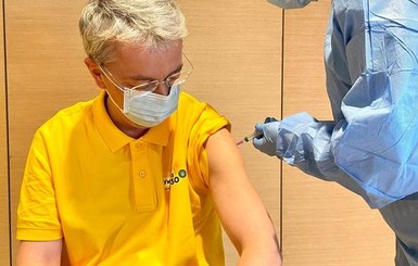 Ткаченко получил вторую дозу вакцины от коронавируса