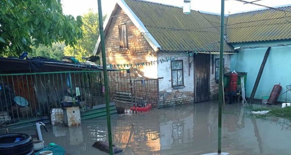 В Мелитополе затопило частные дома. Пострадала мебель и бытовая техника