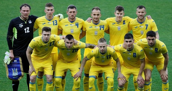 Сборная Украины собирается выйти на матч с Нидерландами в футболках с надписью 