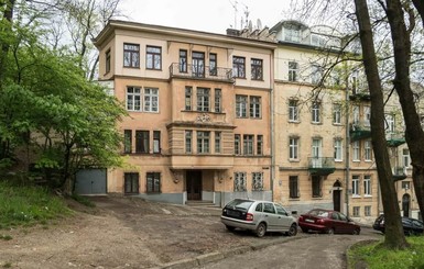 Первые хозяева погибли во время Холокоста: во Львове продают квартиру, где все сохранилось как в 1930-х