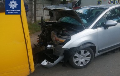 В Ирпене произошло ДТП с маршруткой, пострадали пятеро