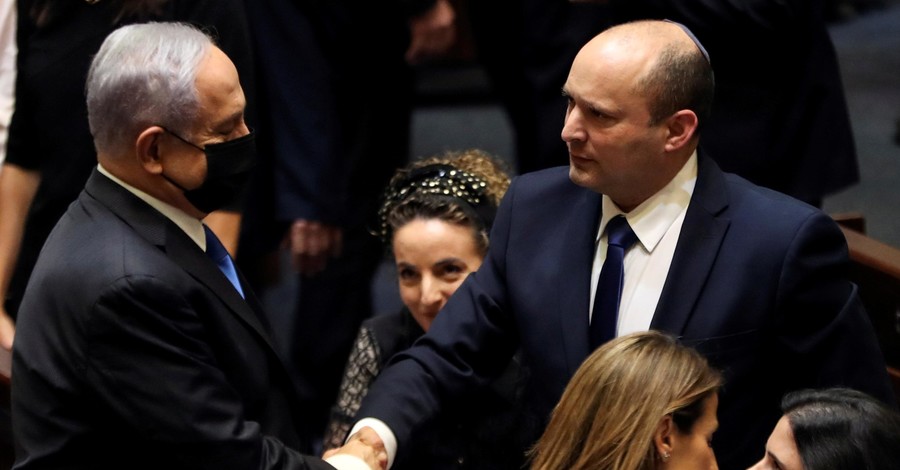 Кнессет отстранил Биньямина Нетаньяху от власти, его заменил Нафтали Беннет
