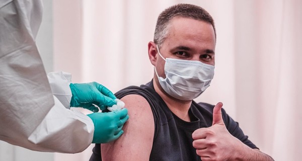 Вакцинации выходного дня в Киеве на Троицу не будет - врачей отпустят на длинные выходные