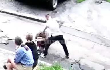 Подробности избиения девушки в Харькове: Тараник напал на Лизу после того, как она рассталась с ним