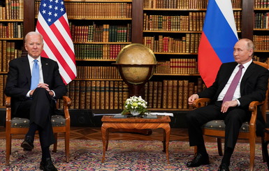 Путин и Байден досрочно прекратили общение на камеру из-за давки прессы