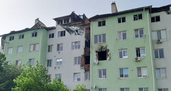 Жители взорвавшегося дома в Белогородке: Погибшего мы видели с оружием, а взрыв - попытка скрыть следы его убийства