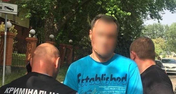 Адвокат заявил, что подозреваемого в убийстве и взрыве в Белогородке 