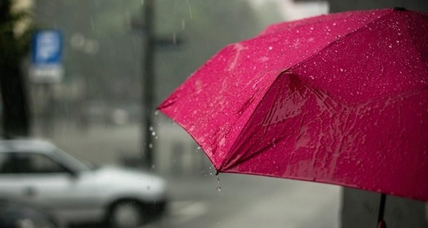 Большинство регионов Украины накроют дожди, град и грозы