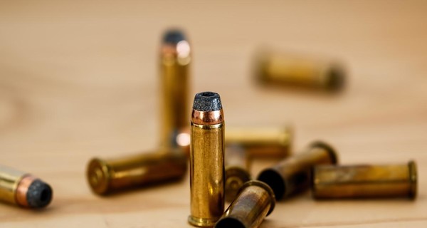 В Харькове средь бела дня на улице обстреляли мужчину