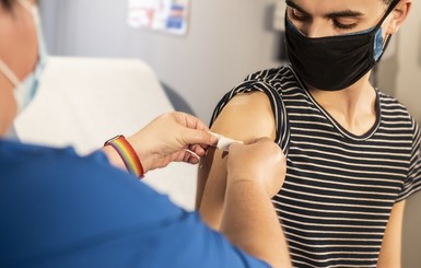 Минздрав гарантирует вторую дозу вакцины от коронавируса всем, кто получил первую