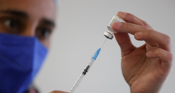 В Украине привили от коронавируса почти 2 миллиона человек
