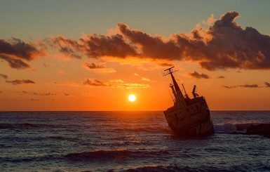Потерпевшее бедствие в Черном море судно взял на буксир украинский катер морской охраны