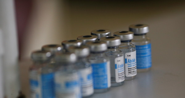 Битва вакцин: чем больше препаратов, тем лучше