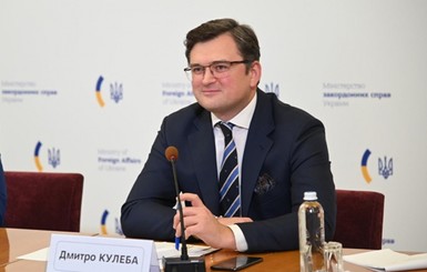 Кулеба заявил, что Украина не ведет официальных переговоров о компенсациях из-за запуска 