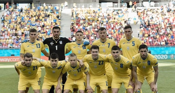 Киевская фан-зона Евро-2020: верили в фарт Шевченко, но в конце запели хит 