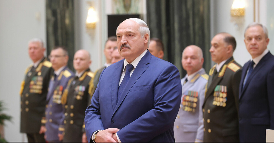 Лукашенко заявил о начале террористической атаки на Беларусь 