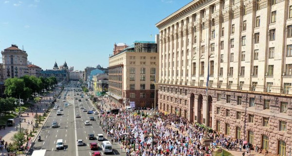 Тысячи представителей бизнеса протестовали против новых правил для МАФов от Кличко и Белоцерковца