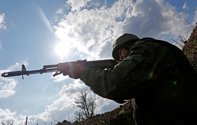 На Донбассе украинский воин получил пулевое ранение